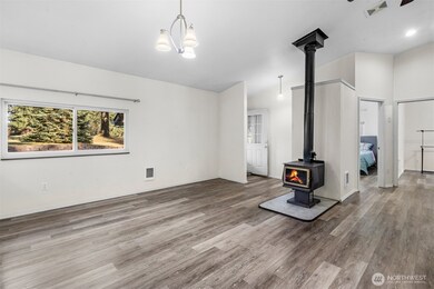 12024 Hillcrest Dr SE, Yelm, WA 98597 - photo 4