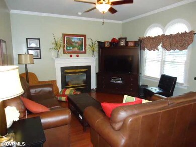 Den/Family/Great Room - Crown molding, lovely view