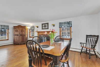 Living Dining Combo
