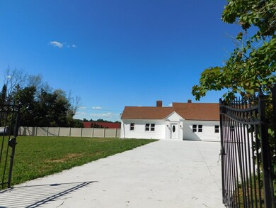 17 Willis Ln, Foxborough, MA 02035 - photo 2