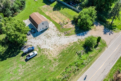 810 W Railroad Ave, Princeton, IL 61356 - photo 3