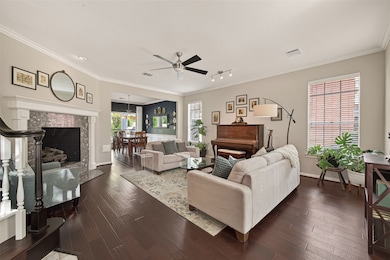 74 Bradford Cir, Sugar Land, TX 77479 - photo 4