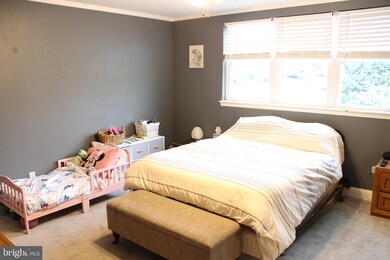 2864 Tolbut St, Philadelphia, PA 19136 - photo 7