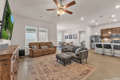 413 Cowboy Peak, Cibolo, TX 78108 - photo 3