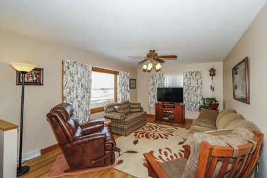 706 Hillcrest Ln, Oregon, WI 53575 - photo 7