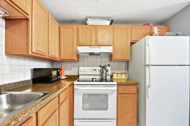 35 Longworth Ave unit 12, Brockton, MA 02301 - photo 3