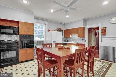 2244 Ochre St, Reading, PA 19606 - photo 3