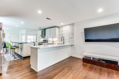 6330 Marquita Ave, Dallas, TX 75214 - photo 6