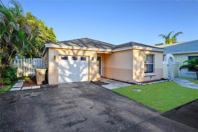 4224 SW 72nd Terrace, Davie, FL 33314 - photo 4