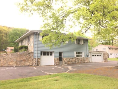 1080 Constitution Ave, Pen Argyl, PA 18072 - photo 2