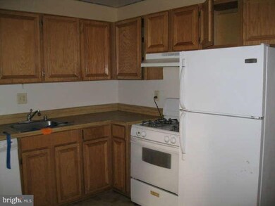 18607 Walkers Choice Rd unit 6, Montgomery Village, MD 20886 - photo 6