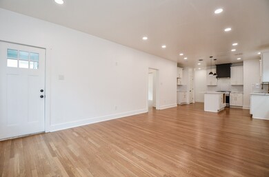 207 Tabor St, Houston, TX 77009 - photo 5