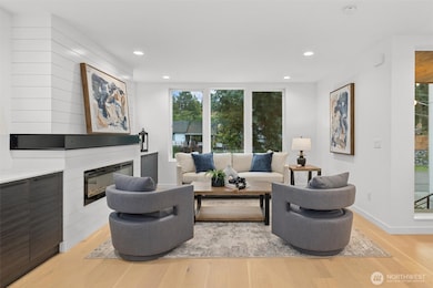 12011 36th Ave NE, Seattle, WA 98125 - photo 2