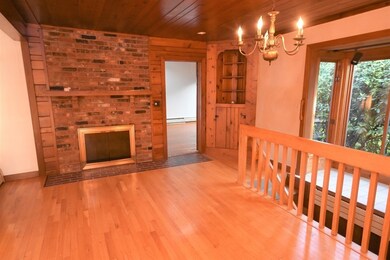 87 Woodbridge St, South Hadley, MA 01075 - photo 4