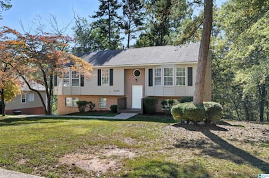 3009 Wood Cir, Center Point, AL 35215 - photo 2