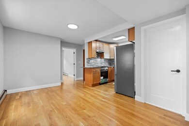 426 Norfolk St unit 1, Somerville, MA 02143 - photo 2