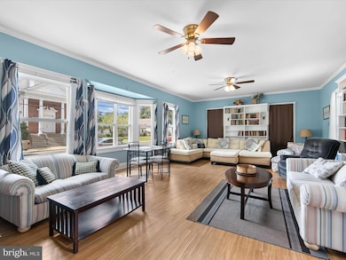 202 N Bedford St, Georgetown, DE 19947 - photo 2