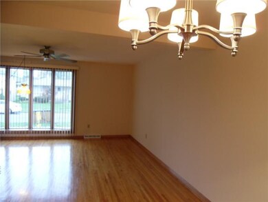 Dining Room Formal dining room - hardwood flooring