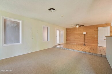 3014 W-010-014-dsc6935-MLS_Size