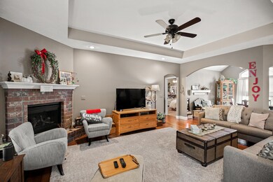 812 E Roubidoux St, Nixa, MO 65714 - photo 7