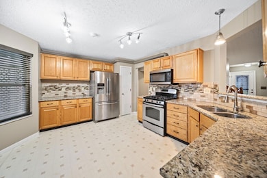 9002 Newmills Ln, Lewis Center, OH 43035 - photo 4