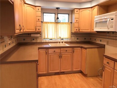 1159 Doebler Dr, North Tonawanda, NY 14120 - photo 7