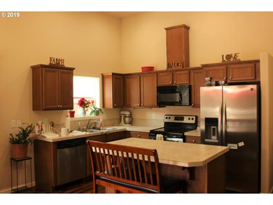 1148 35th Ave, Forest Grove, OR 97116 - photo 5