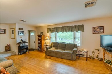 515 S 10th St, Emmaus, PA 18049 - photo 2