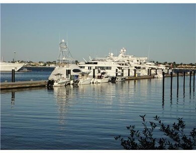 3940 N Flagler Dr unit 305, West Palm Beach, FL 33407 - photo 2