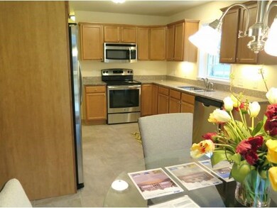 225 Fox Run unit 4, Colchester, VT 05446 - photo 6