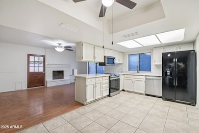 8-web-or-mls-N 36th Dr-1006-008