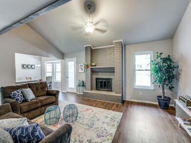 508 Allencrest Dr, Fort Worth, TX 76108 - photo 2