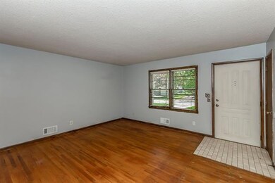 6020 Caenen St, Shawnee, KS 66216 - photo 3