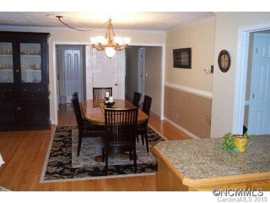 1062 S Orchard Rd, Flat Rock, NC 28731 - photo 6