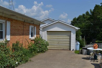 913 Riverside Dr, Harrodsburg, KY 40330 - photo 3