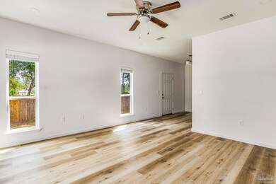 7821 Stallworth Ln, Pensacola, FL 32526 - photo 6