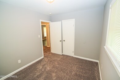 109 Arnold Rd, Jacksonville, NC 28546 - photo 4