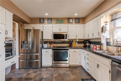 Spacious Kitchen with s/s appliances