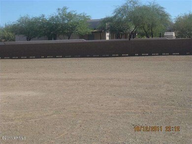 Acre lot w full block fence