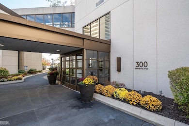 1001 W Jefferson Ave unit 1J, Detroit, MI 48226 - photo 4