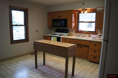 1518 N Minnesota St, New Ulm, MN 56073 - photo 5