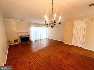 1 Stuyvesant Ct, Hightstown, NJ 08520 - photo 7