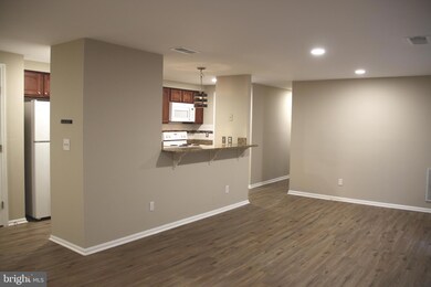 17050 Capri Ln unit 302, Dumfries, VA 22026 - photo 3