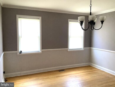 4637 Harcourt Rd, Baltimore, MD 21214 - photo 4