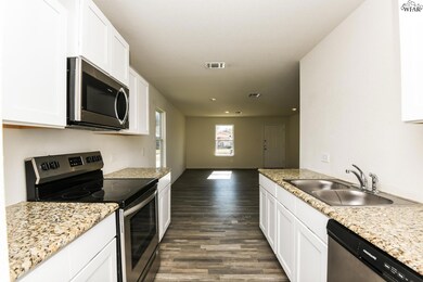 1646 Elizabeth Ave, Wichita Falls, TX 76301 - photo 7