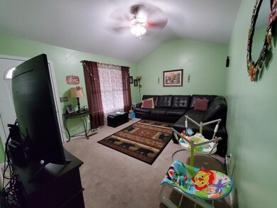 837 Bradley Ave, La Fayette, GA 30728 - photo 3