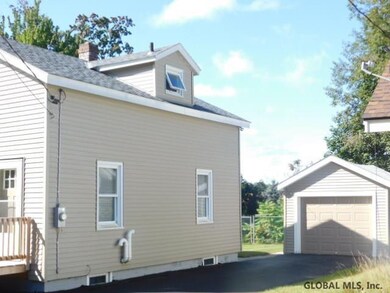 88 Park St, Gloversville, NY 12078 - photo 3