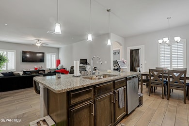 12273 Desert Vista Ave, El Paso, TX 79938 - photo 3