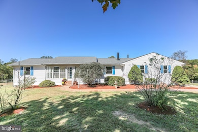 13206 Golden Dr, Sumerduck, VA 22742 - photo 3