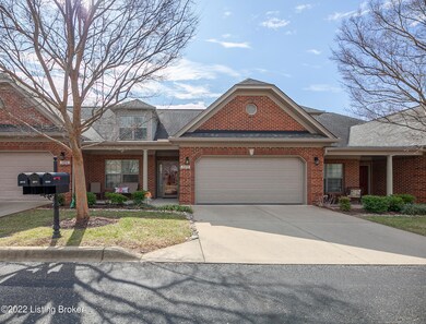 3211 Brittany Pointe Ln, Louisville, KY 40220 - photo 2